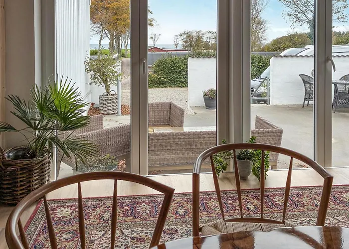 Prázdninový dům 1 Bedroom Beautiful In